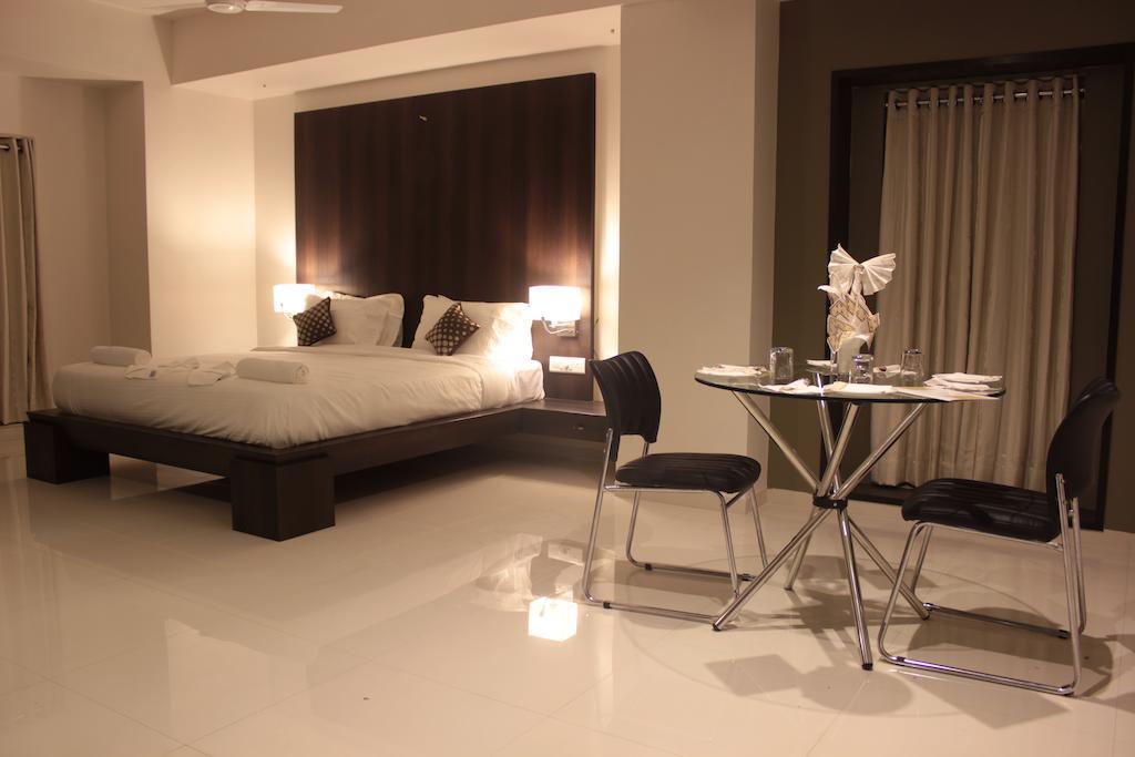 Hotel Magnum Inn Junagadh Cameră foto