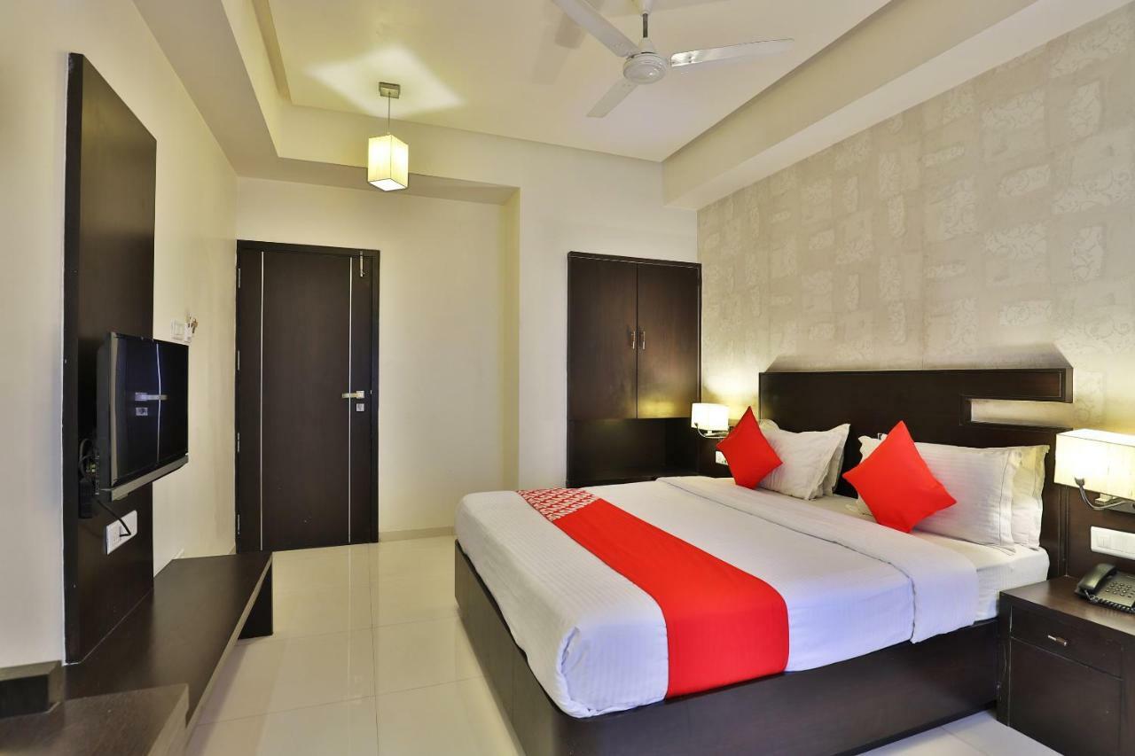 Hotel Magnum Inn Junagadh Exterior foto